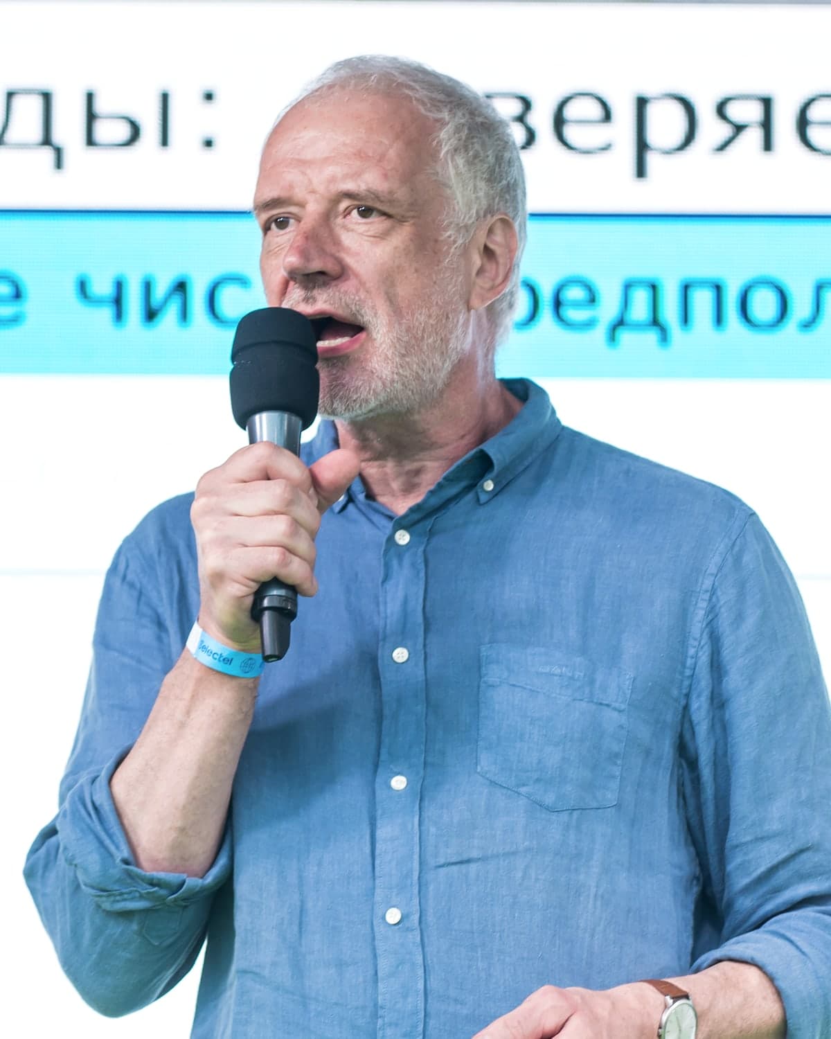 Портрет: Алексей Семихатов, физик-теоретик, ведущий передачи «Вопрос науки»