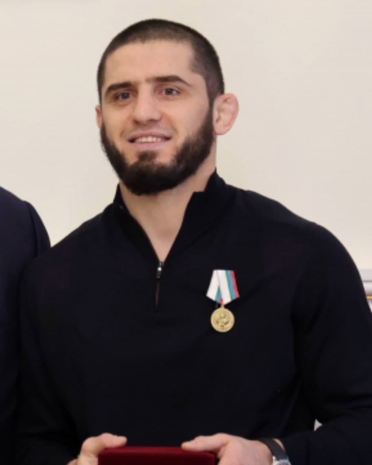 Портрет: Ислам Махачев, чемпион UFC в двух весовых категориях