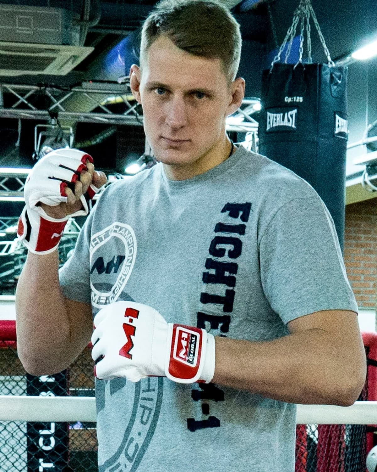 Портрет: Александр Волков, боец смешанных единоборств, тяжеловес UFC