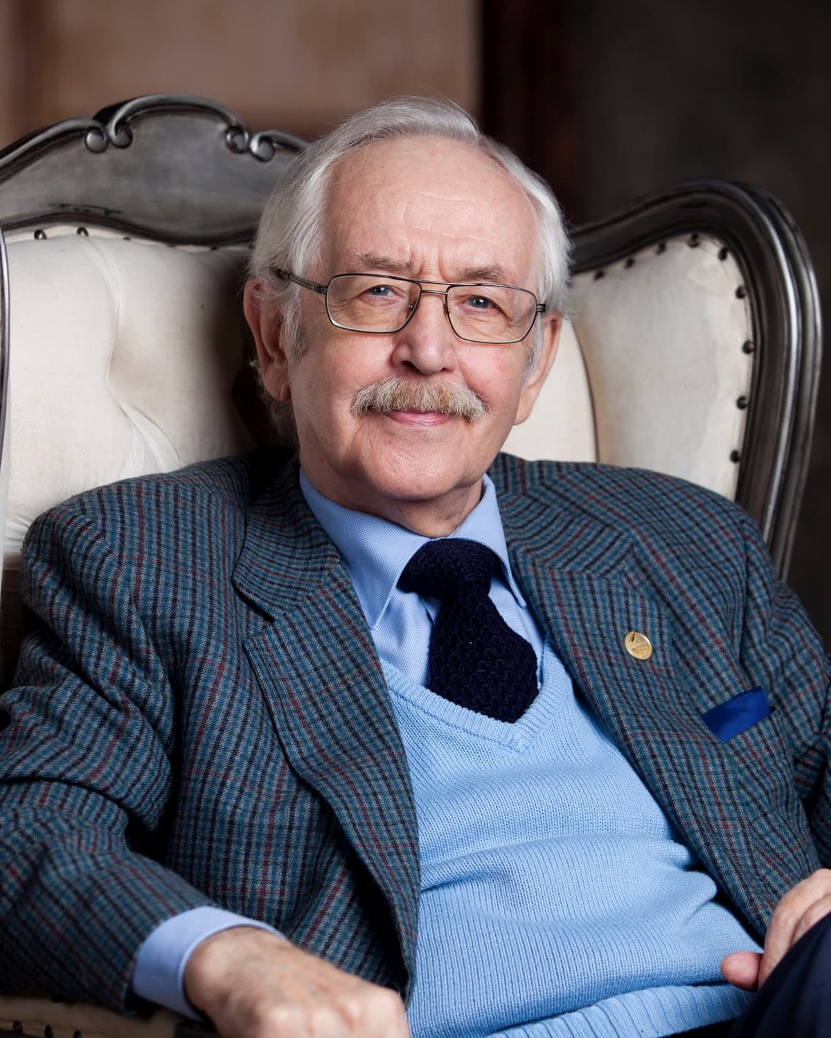 Портрет: Василий Ливанов, актёр и режиссёр, экранный Шерлок Холмс, народный артист РСФСР